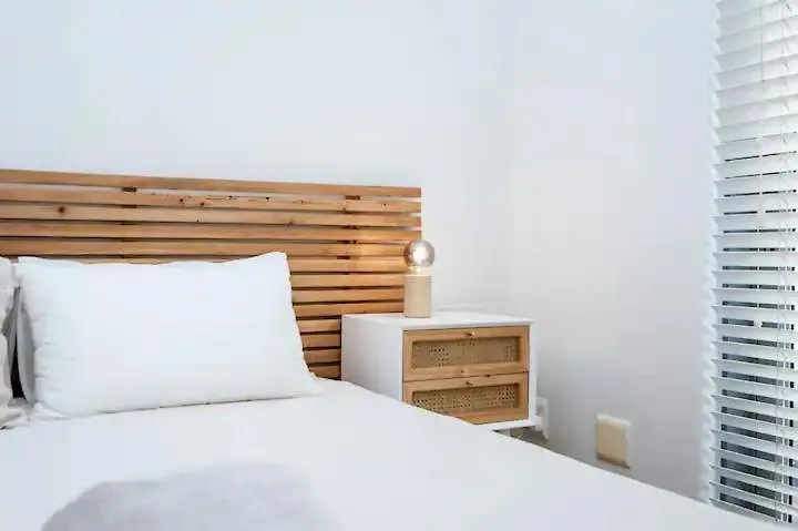 Trendy Surfers Corner Apartment With Mountain View Cape Town