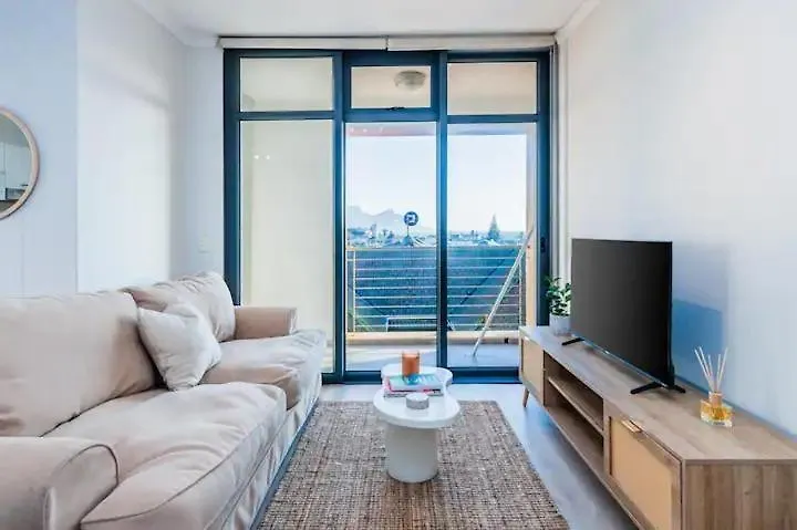 Trendy Surfers Corner Apartment With Mountain View Cape Town South Africa