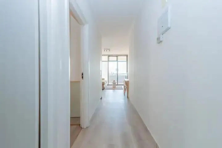 Trendy Surfers Corner Apartment With Mountain View Cape Town